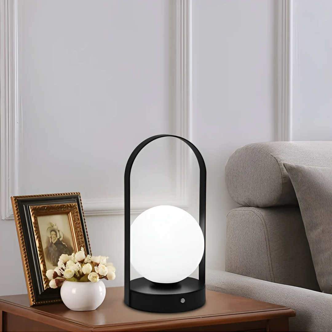 Solvia | Tragbare Tischlampe mit Kugelschirm