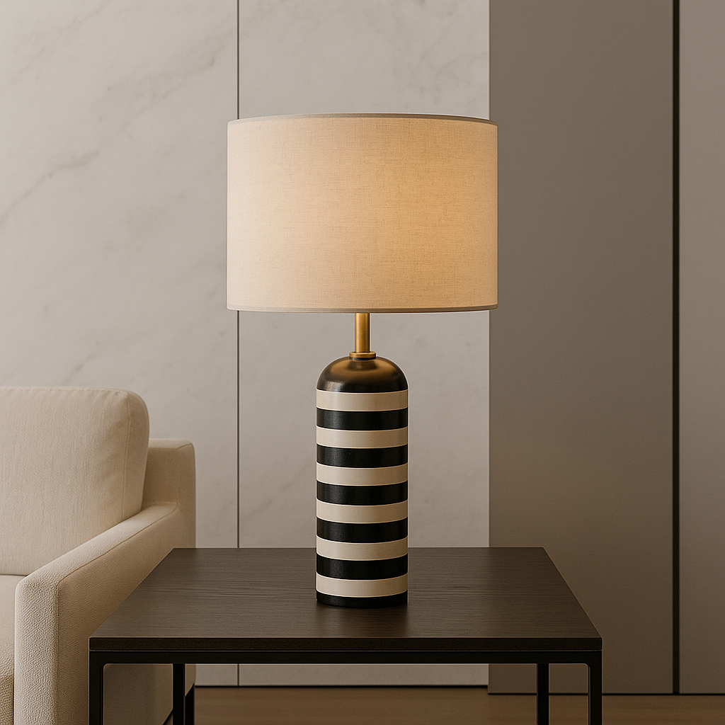 Calvory | Moderne Tischleuchte im Streifen-Design