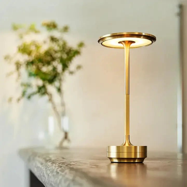 Lumora | Minimalistische LED-Tischleuchte