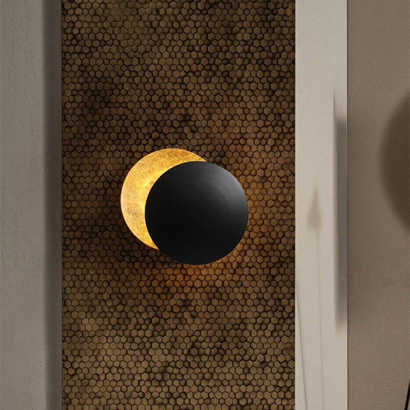 Eclipsera | LED-Wandleuchte im Mond-Design