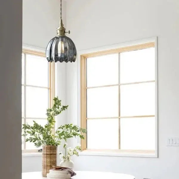 Corvya | Pendelleuchte im Glasblüten-Design