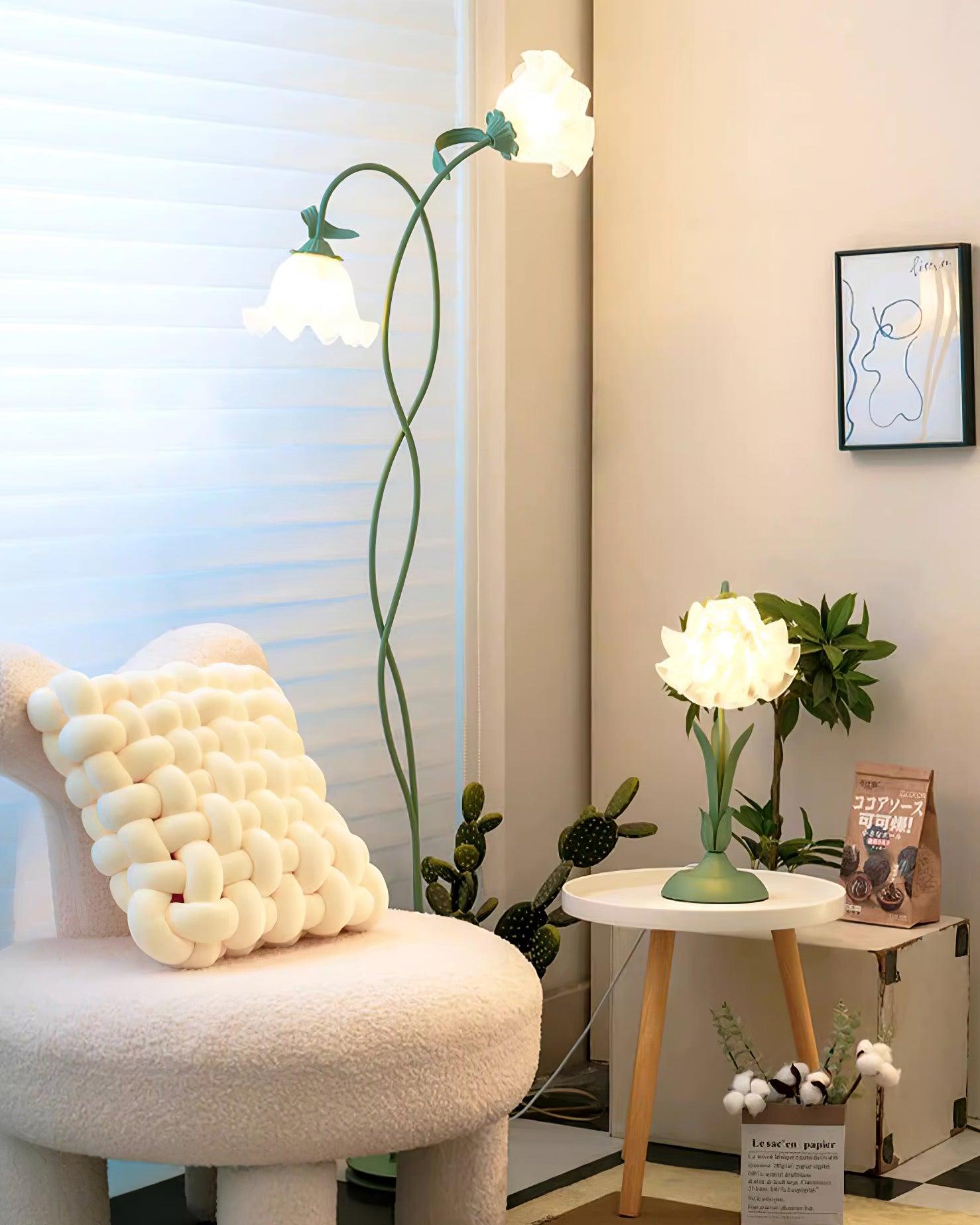 Bloomora | Blühende Design-Stehlampe