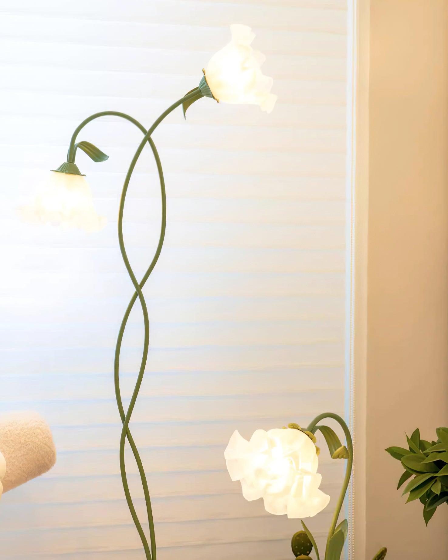 Bloomora | Blühende Design-Stehlampe
