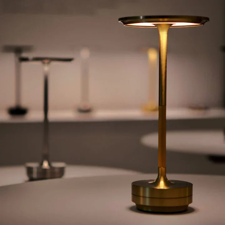 Lumora | Minimalistische LED-Tischleuchte