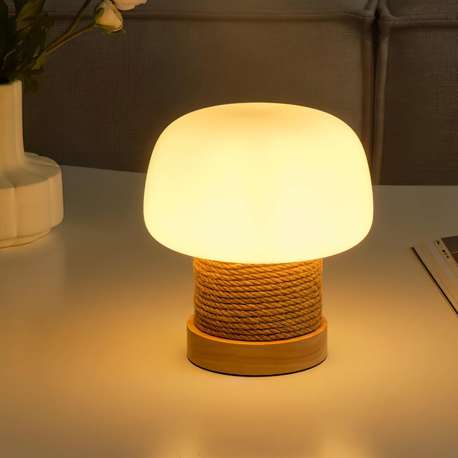 Lumo | Moderne LED Tischlampe Minimalistisch Holzfuß