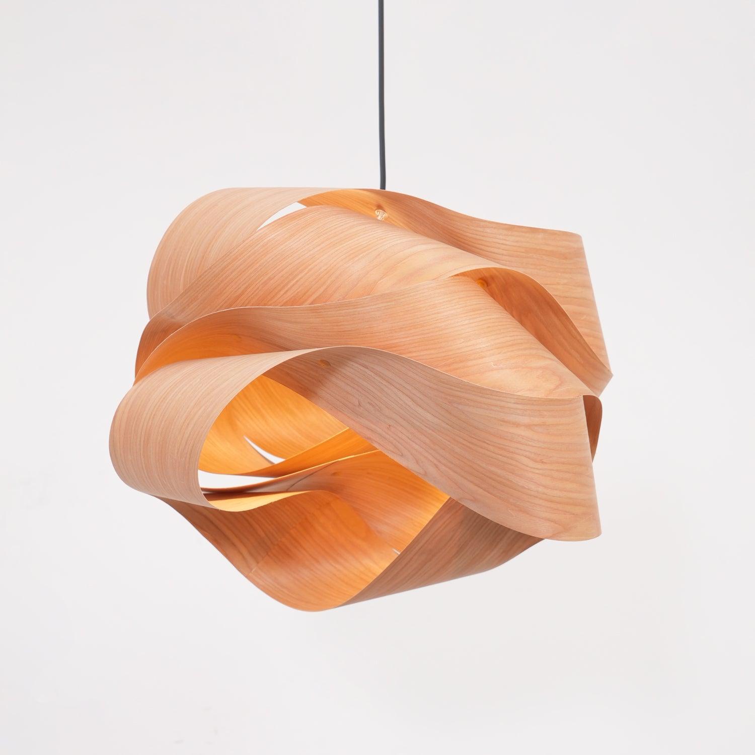 Lirado – Designer Pendelleuchte im Holz-Design