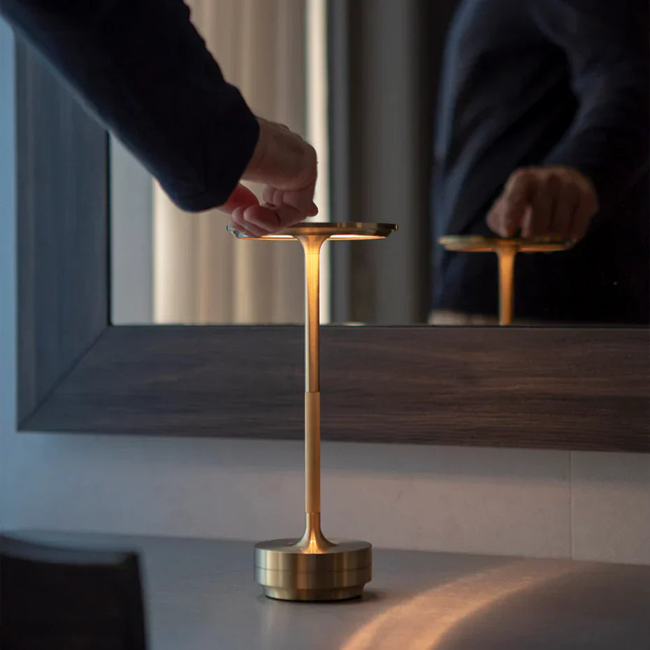Lumora | Minimalistische LED-Tischleuchte