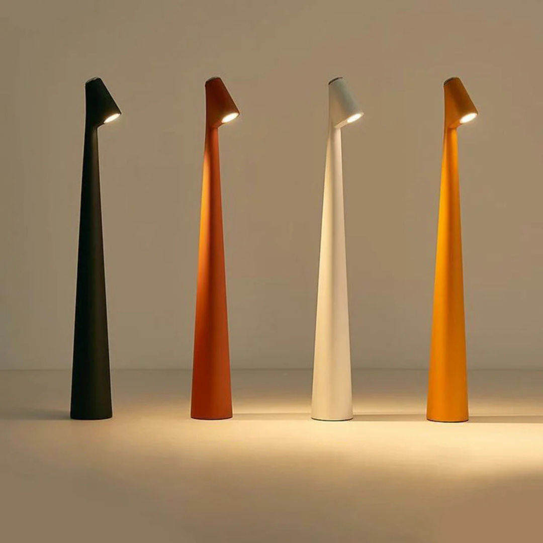 Norvia | Stehleuchte modern schlank