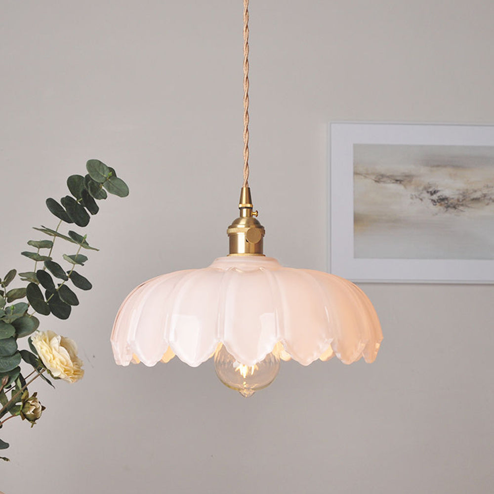 Vintage Blüten-Pendelleuchte | Floraler Charme im Retro-Stil