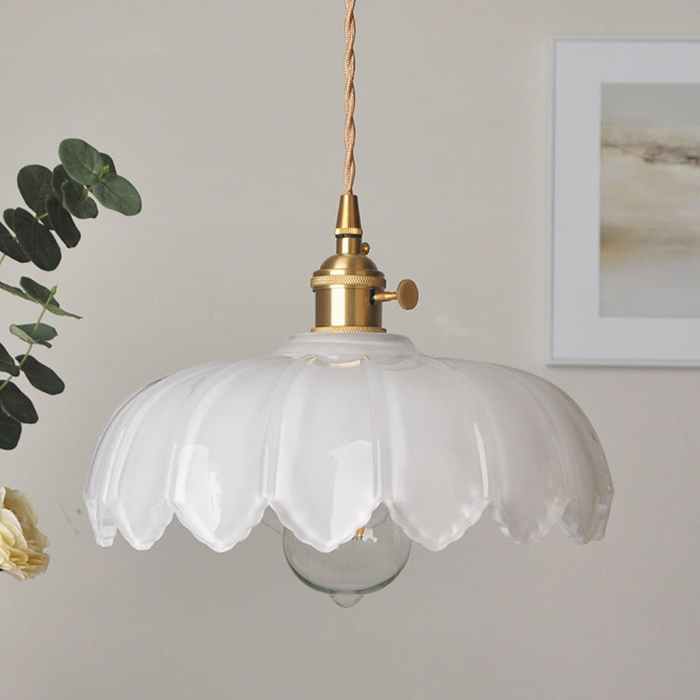 Vintage Blüten-Pendelleuchte | Floraler Charme im Retro-Stil