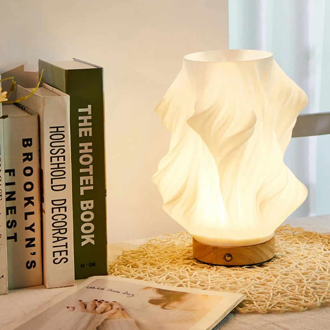 Serene Wavecrest | Wellenförmige Design-Tischlampe