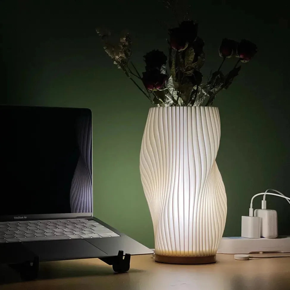 Serene Wavecrest | Wellenförmige Design-Tischlampe