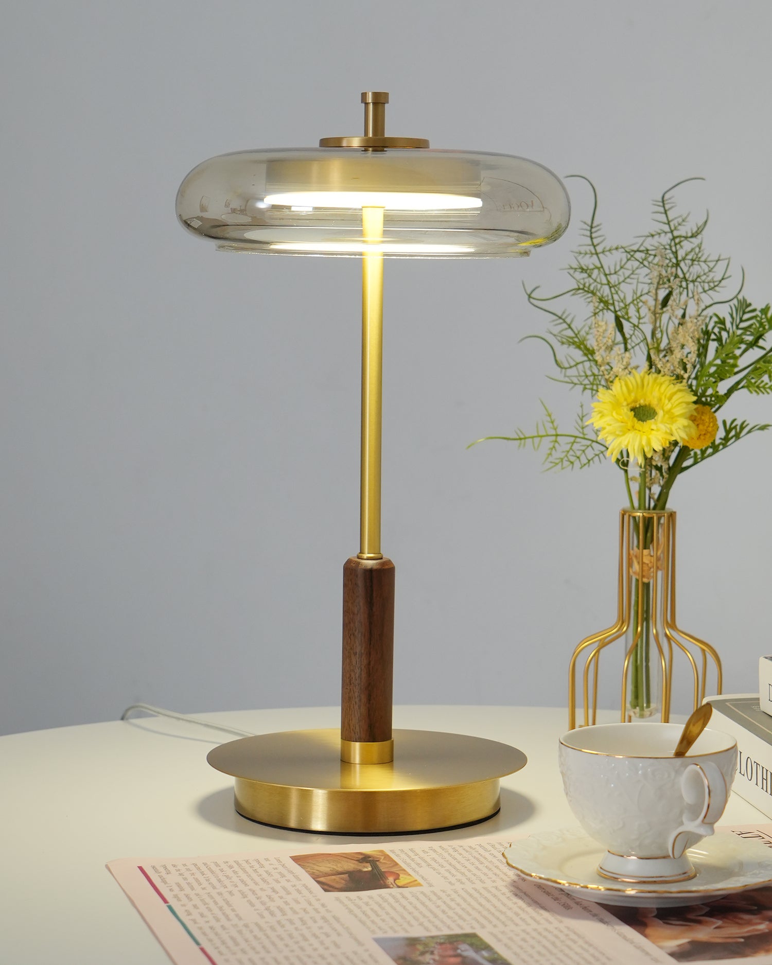 Lumisol | Tischleuchte mit Glas und Holz