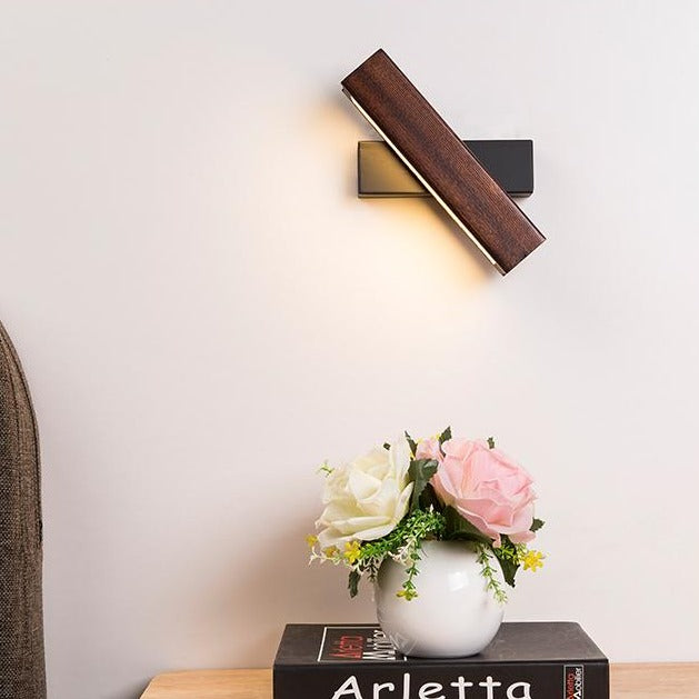 Alviro | LED-Wandleuchte Holz- und Eisen-Design