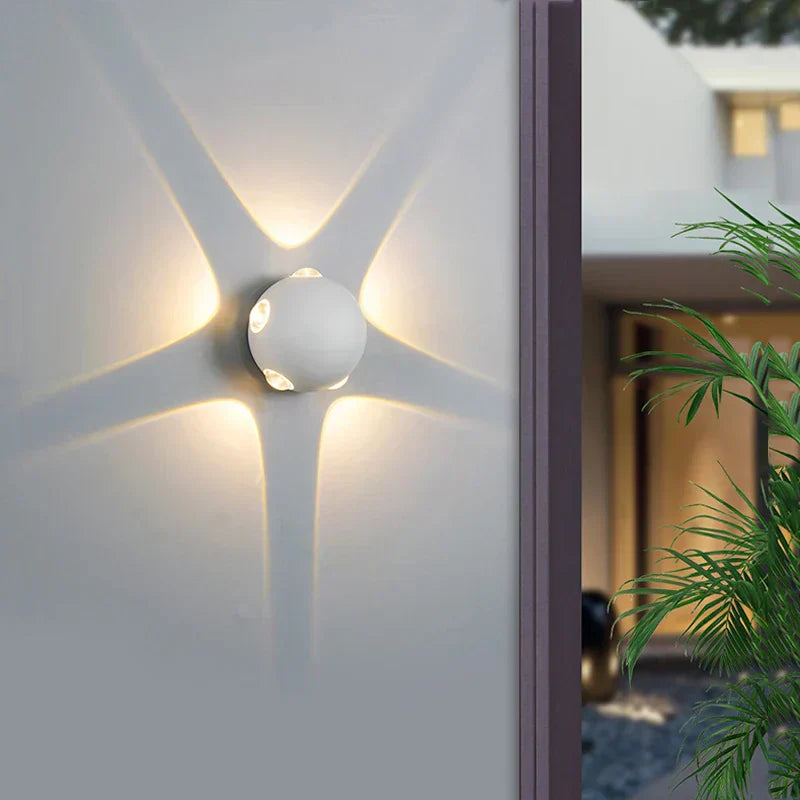 Elyra | LED Kugel Wandleuchte