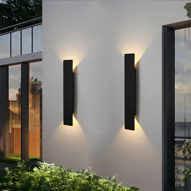 Ardent | Moderne Vertikale LED-Wandleuchte