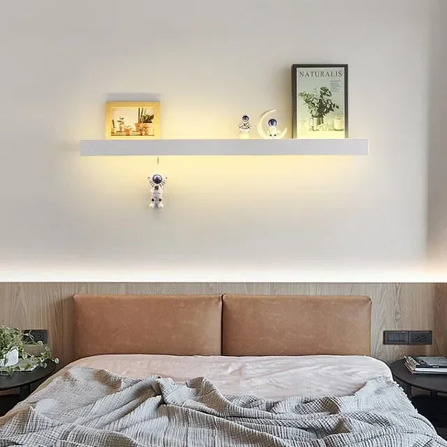 Orvian – Moderne Wandlampe mit Stauraum