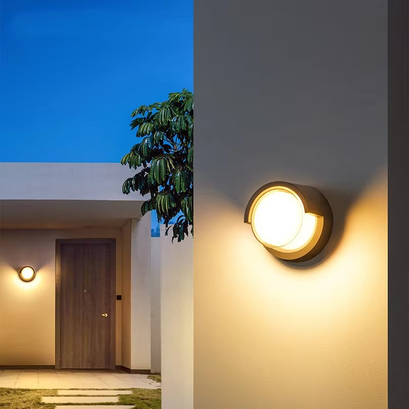 Lunaris | Moderne LED-Außenwandleuchte