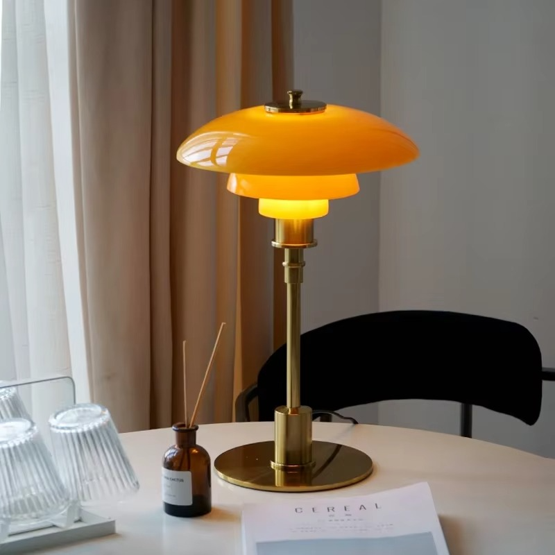 Aurivio | Tischleuchte im Retro-Design
