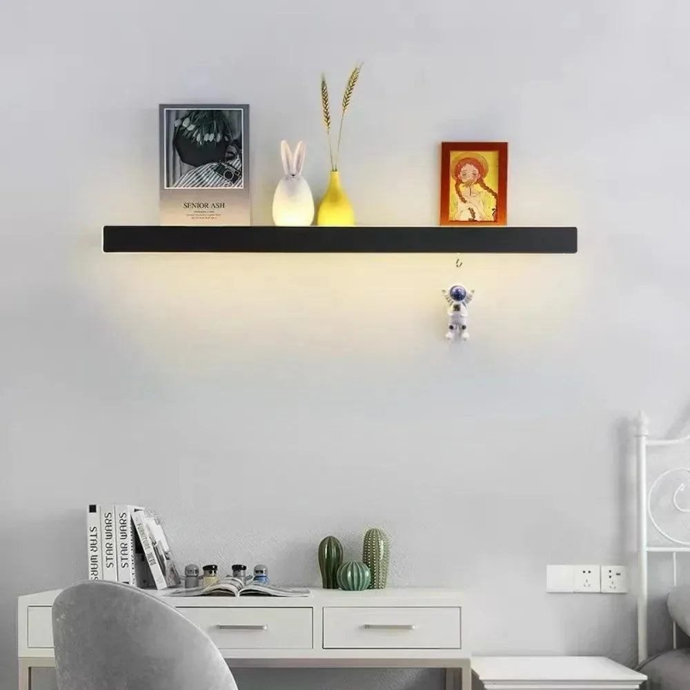 Orvian – Moderne Wandlampe mit Stauraum