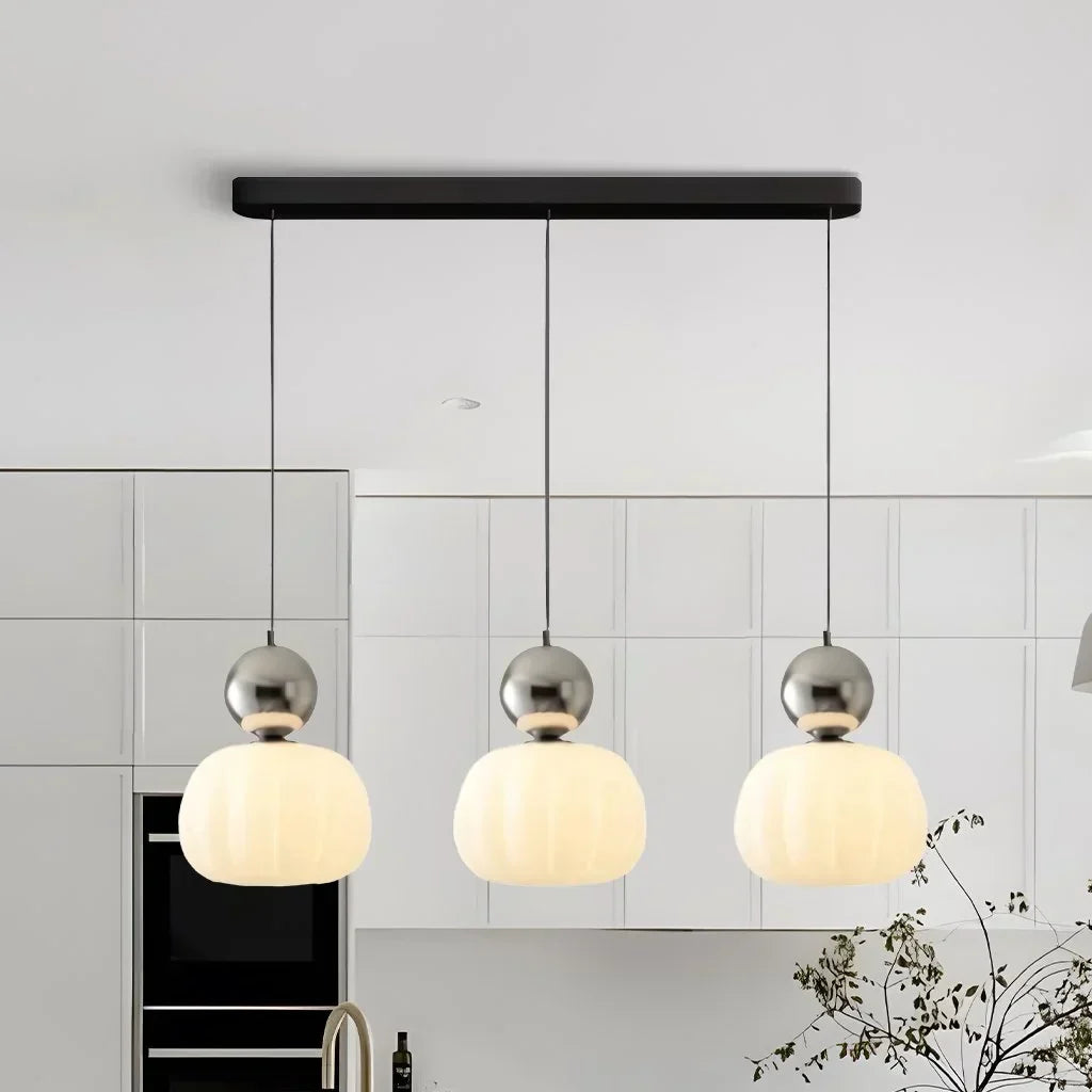 Lunero | Glas-Pendelleuchte mit Farbakzenten