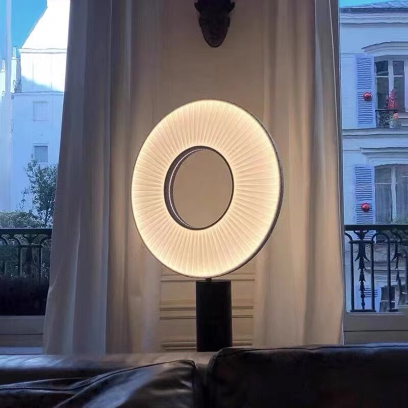 Solara | Moderne LED Tischlampe Solar