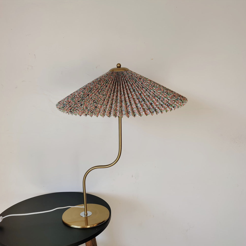 Favora | Tischlampe mit Gefaltetem Fächer-Schirm