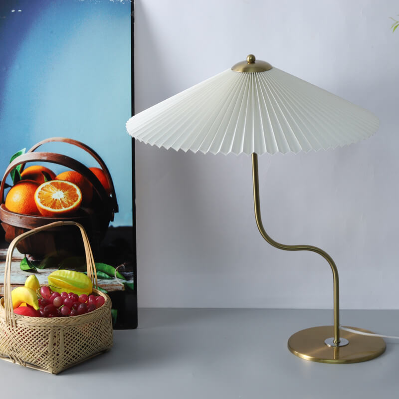 Favora | Tischlampe mit Gefaltetem Fächer-Schirm