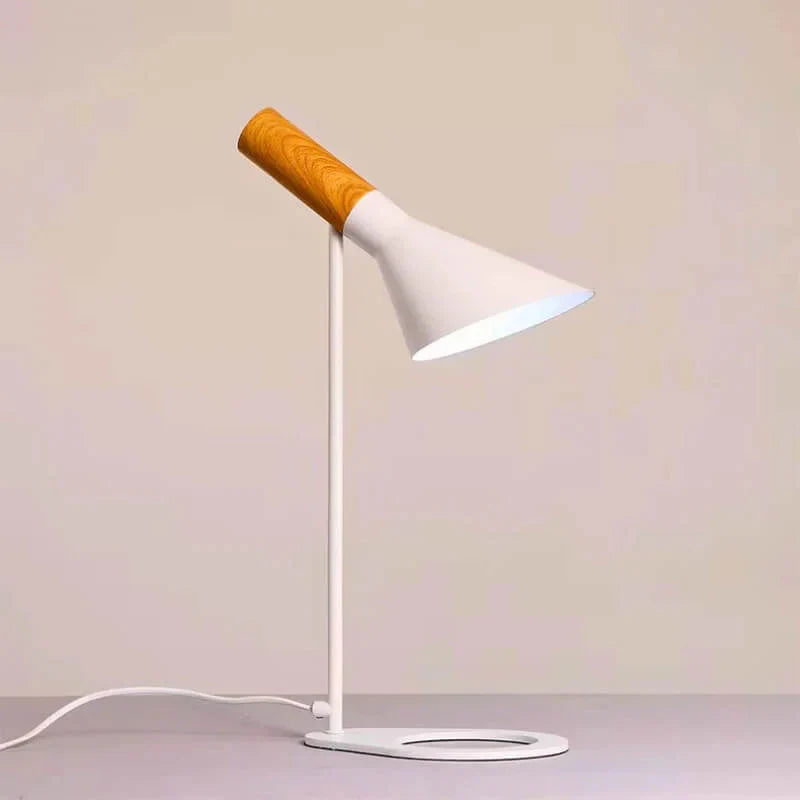 Norvia | LED Schreibtischlampe im modernen Design