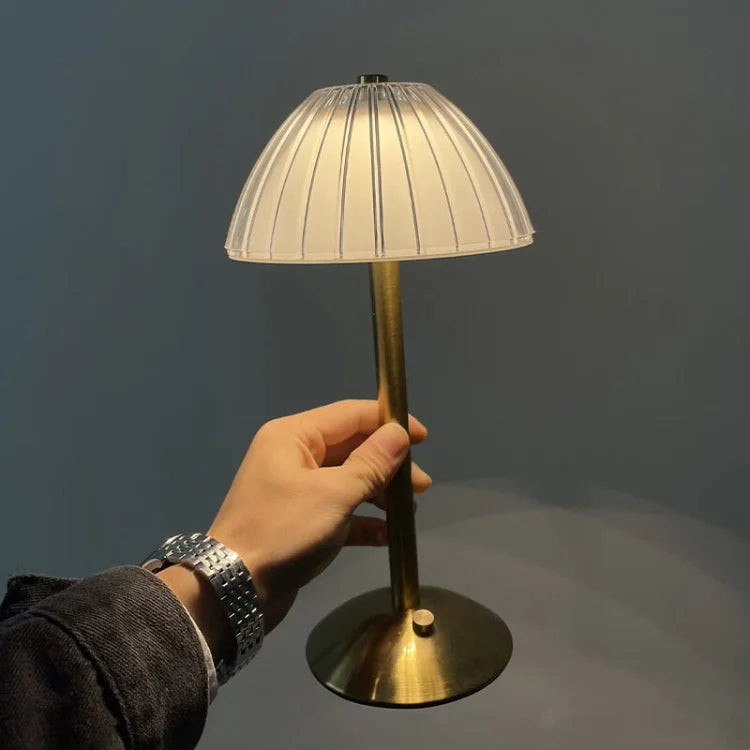 Lumora | Tischleuchte mit Faltlampenschirm